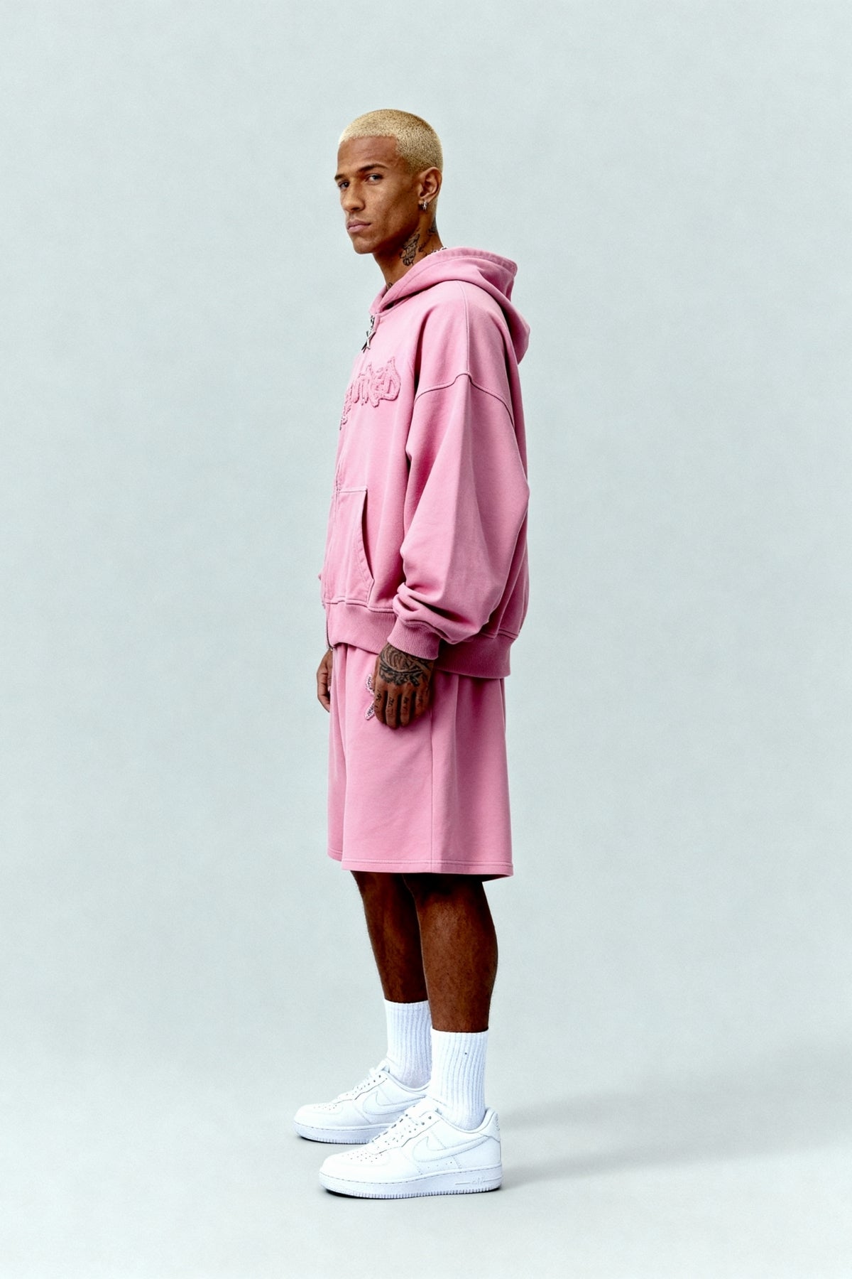 DISTRESSED SHORTS SAKURA PINK