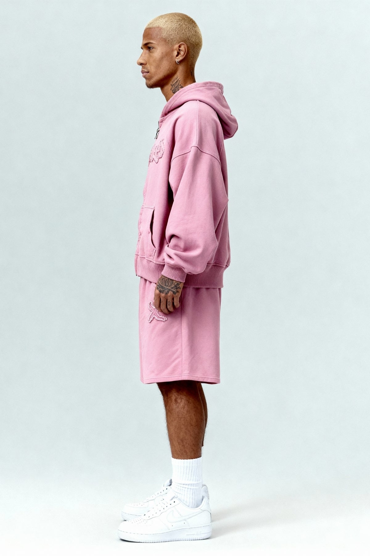 DISTRESSED SHORTS SAKURA PINK