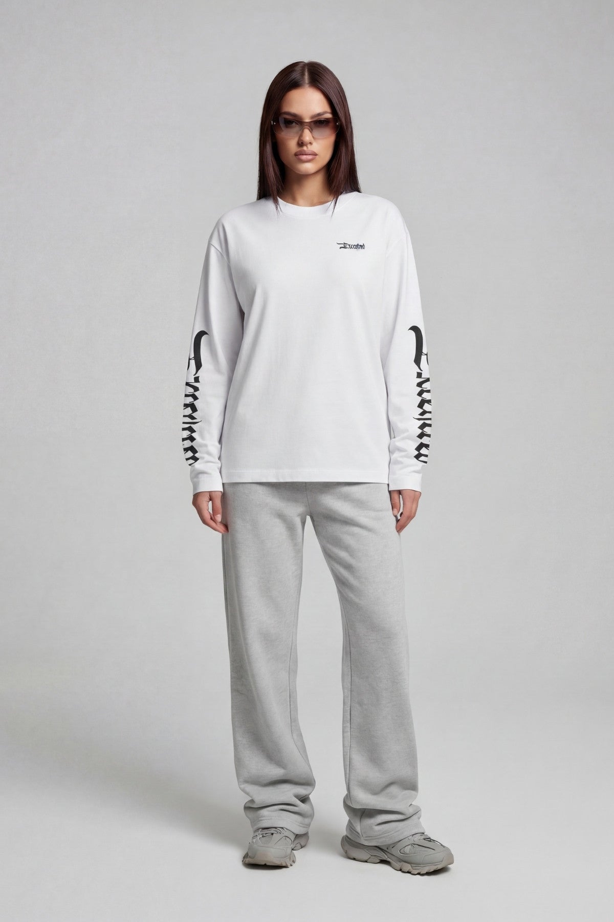 OLD ENGLISH LONGSLEEVE WHITE