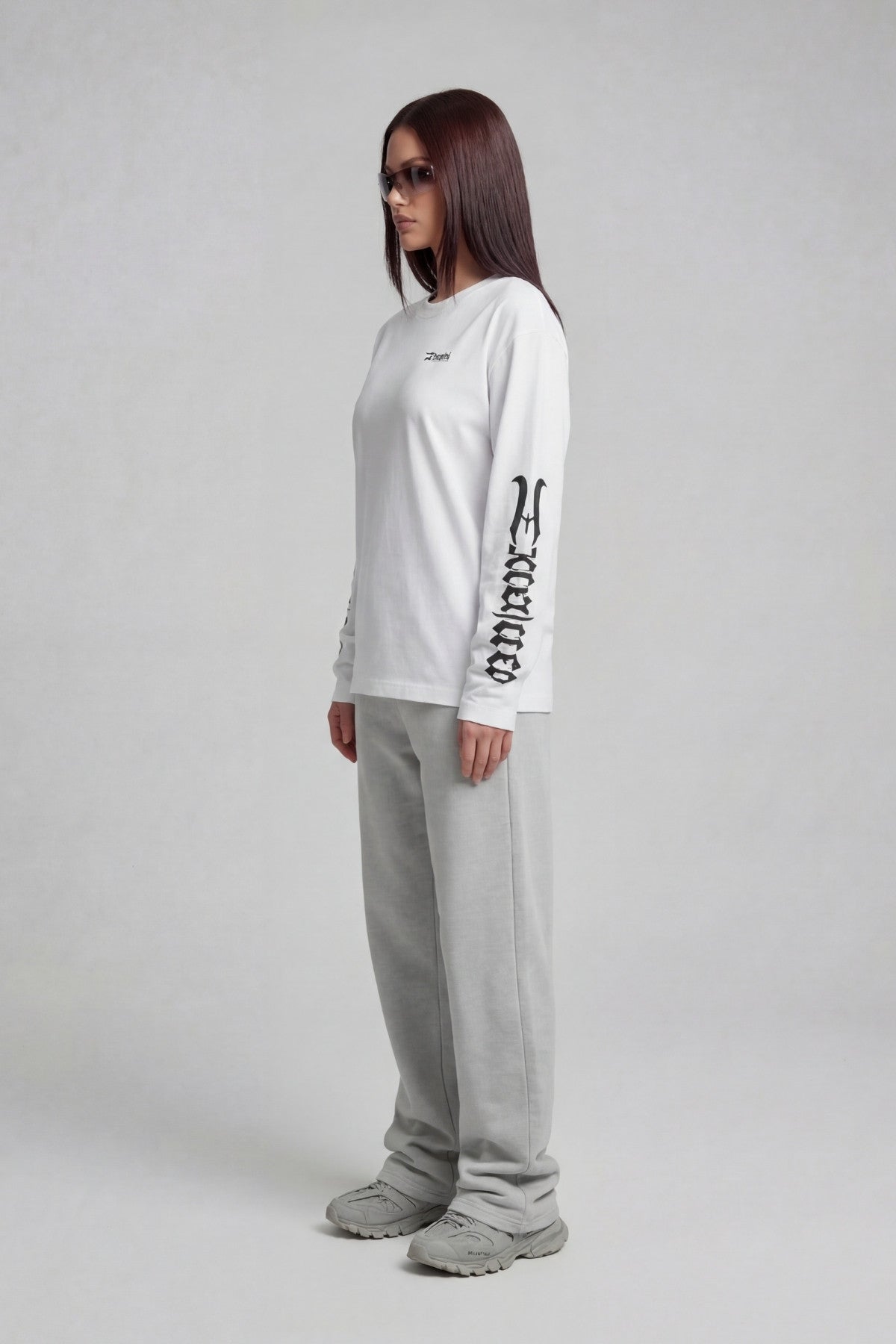 OLD ENGLISH LONGSLEEVE WHITE