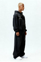 DISTRESSED HOODIE SET CARBON BLACK – Set aus Hoodie und Jogger von EXCENTRED – Produktbild 3