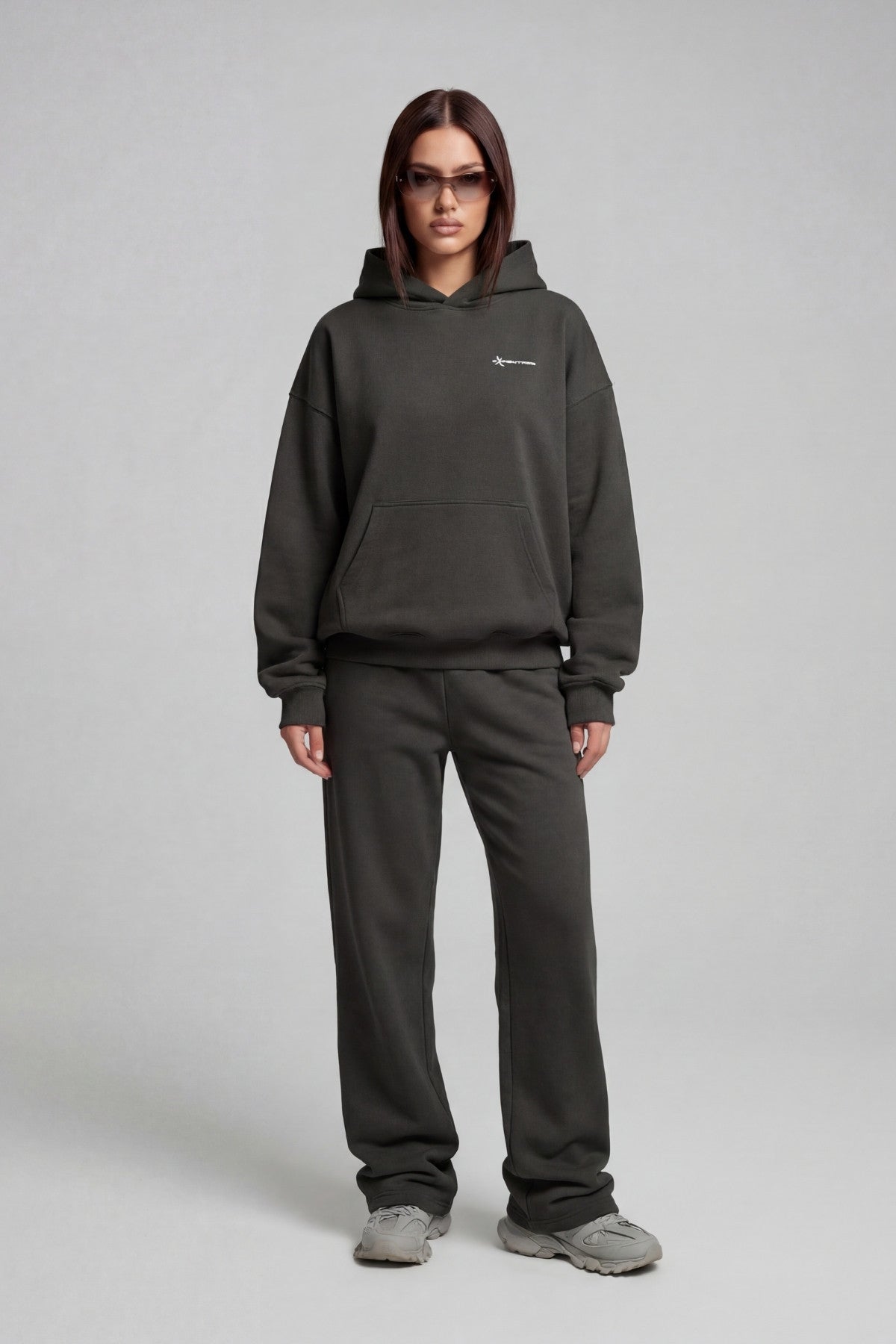 DISTRESSED BASIC HOODIE