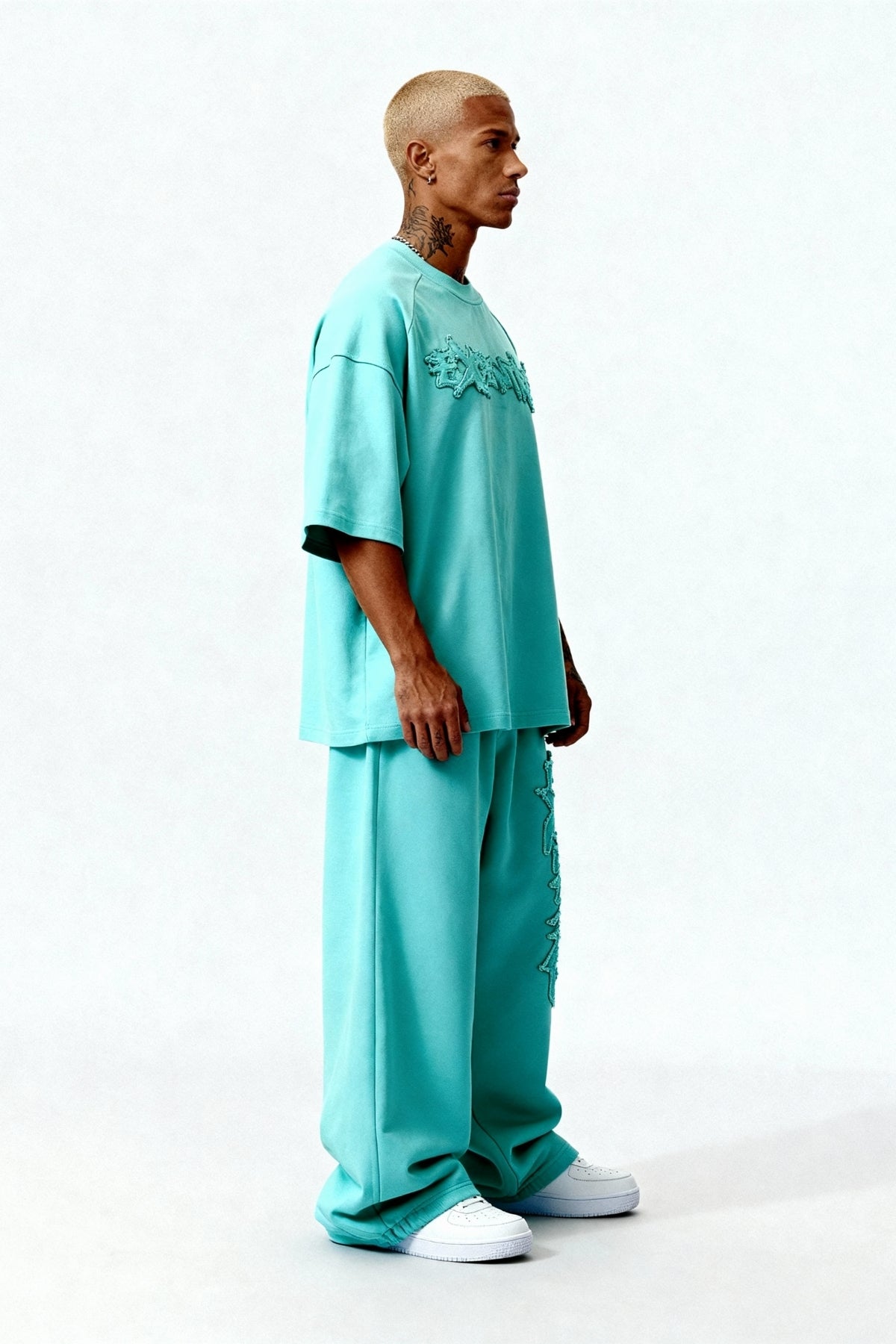 DISTRESSED T-SHIRT CRYSTAL TIFFANY