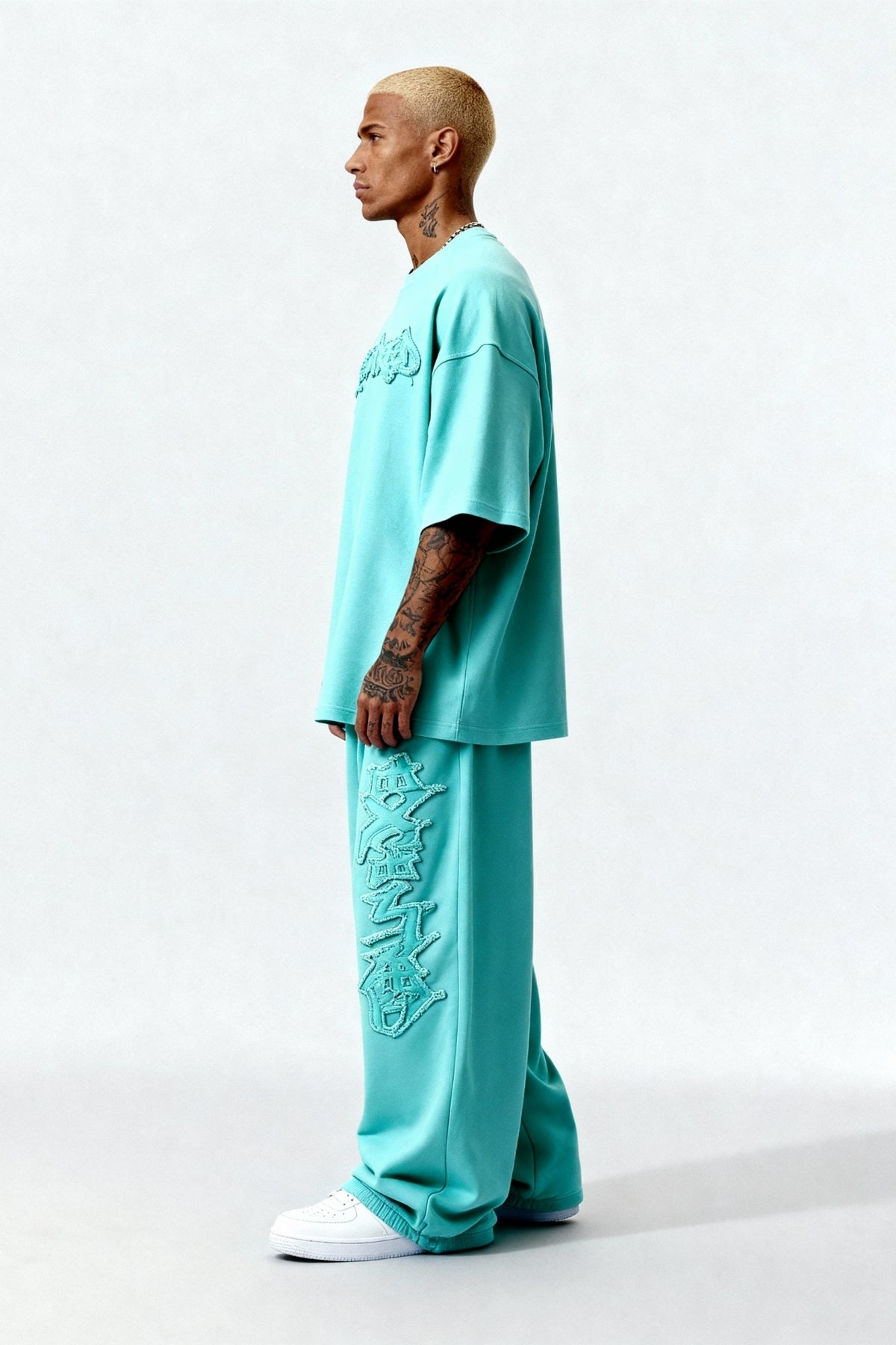 DISTRESSED T-SHIRT CRYSTAL TIFFANY