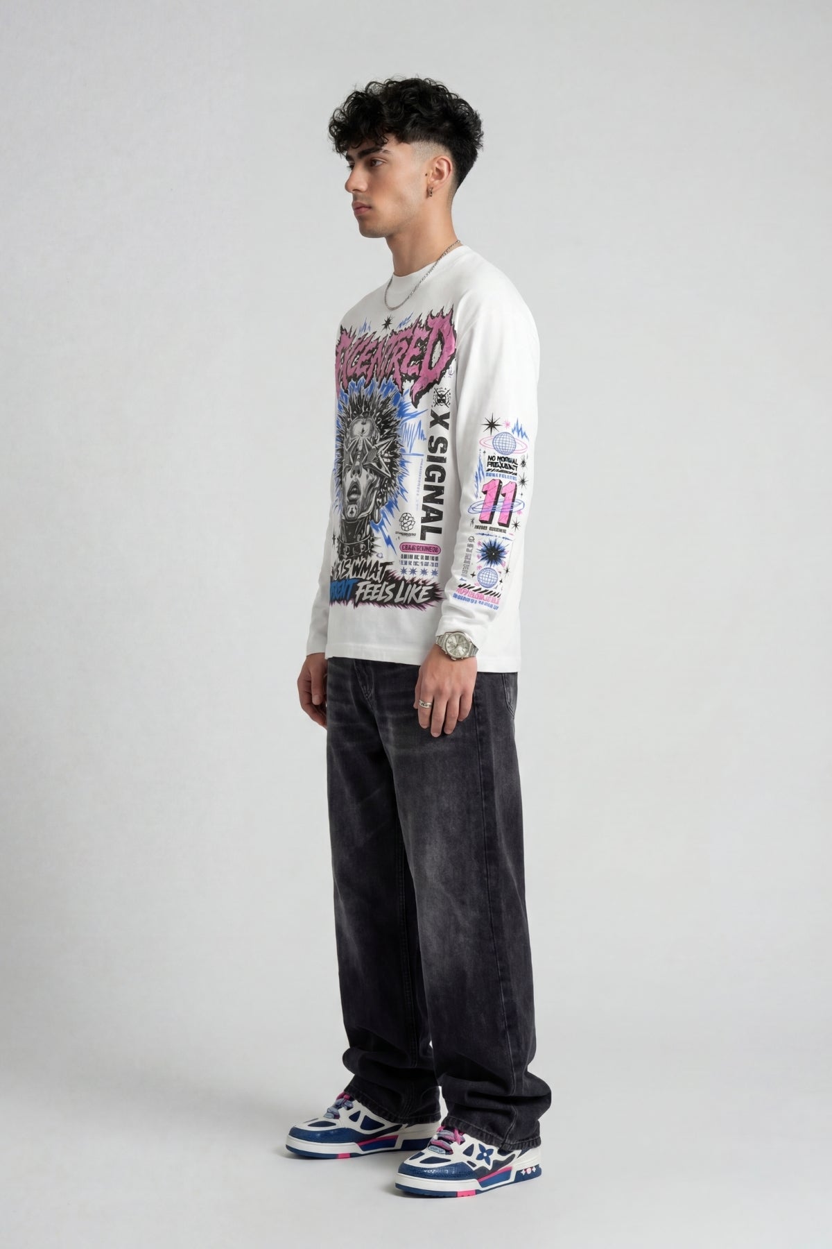DIFFERENT LONGSLEEVE