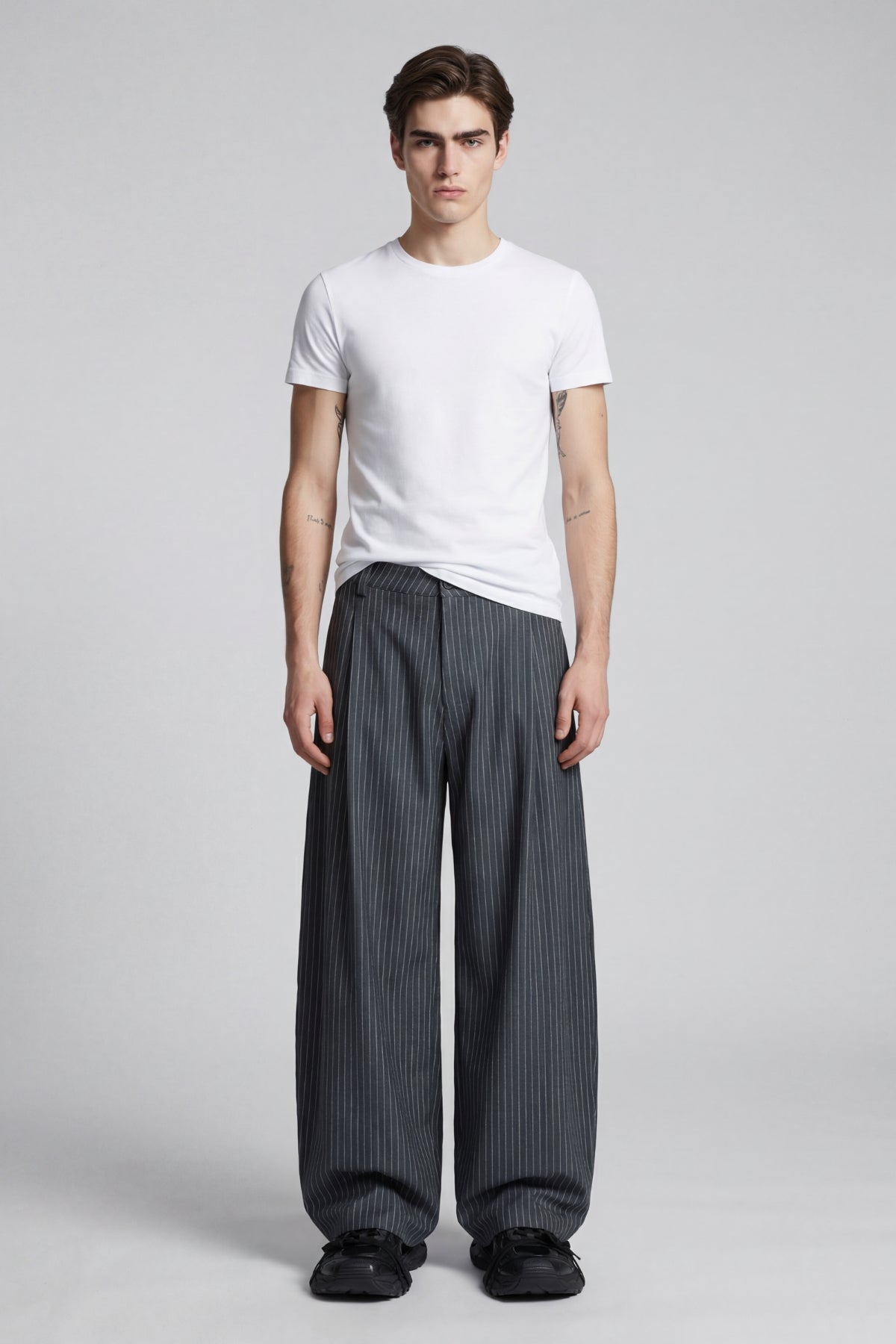 PINSTRIPE WIDE LEG PANTS