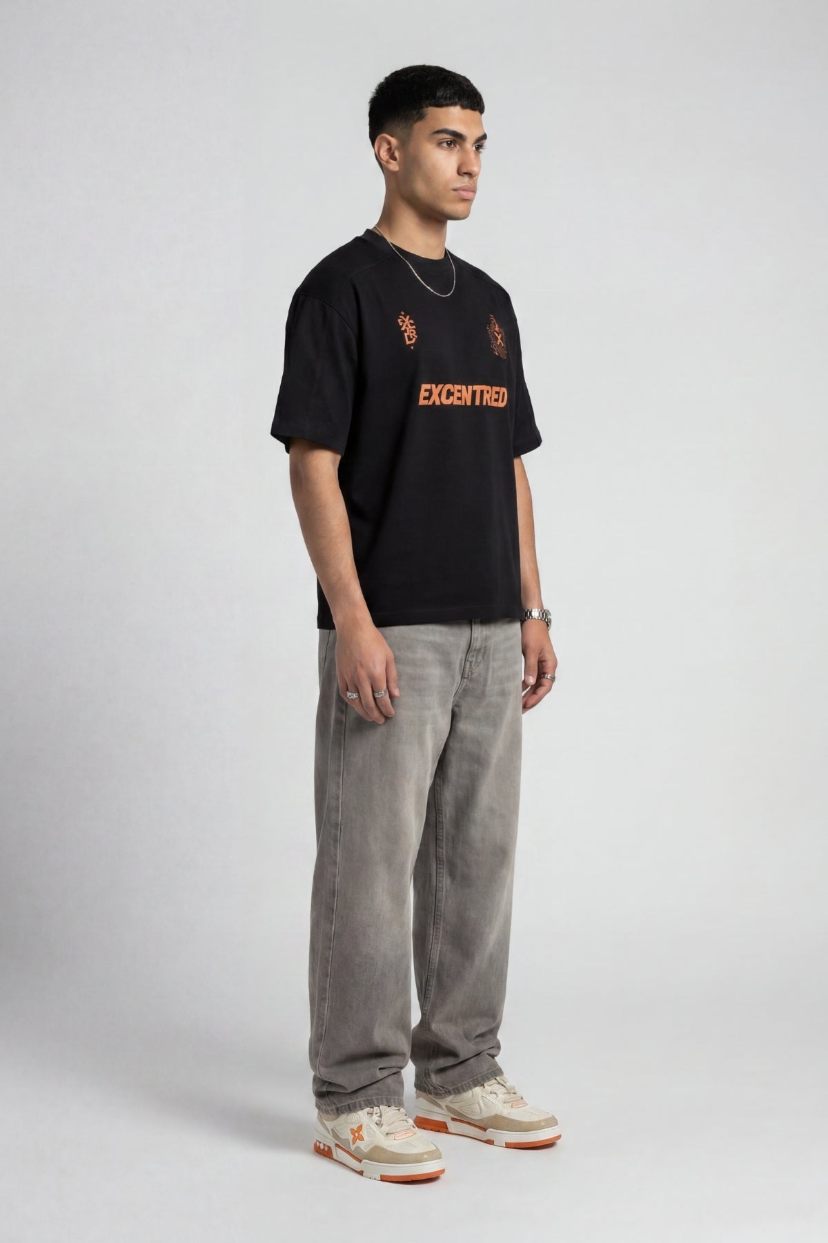 BLACK EMBLEM T-SHIRT