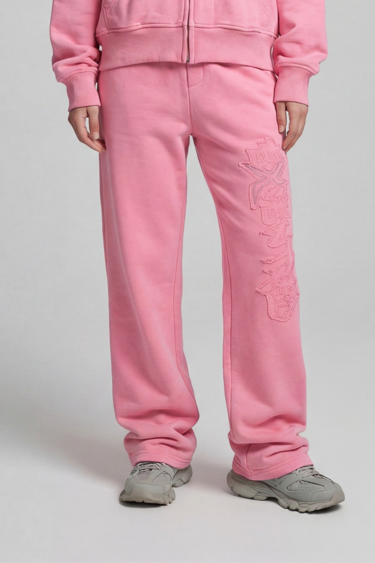 DISTRESSED JOGGER SAKURA  PINK
