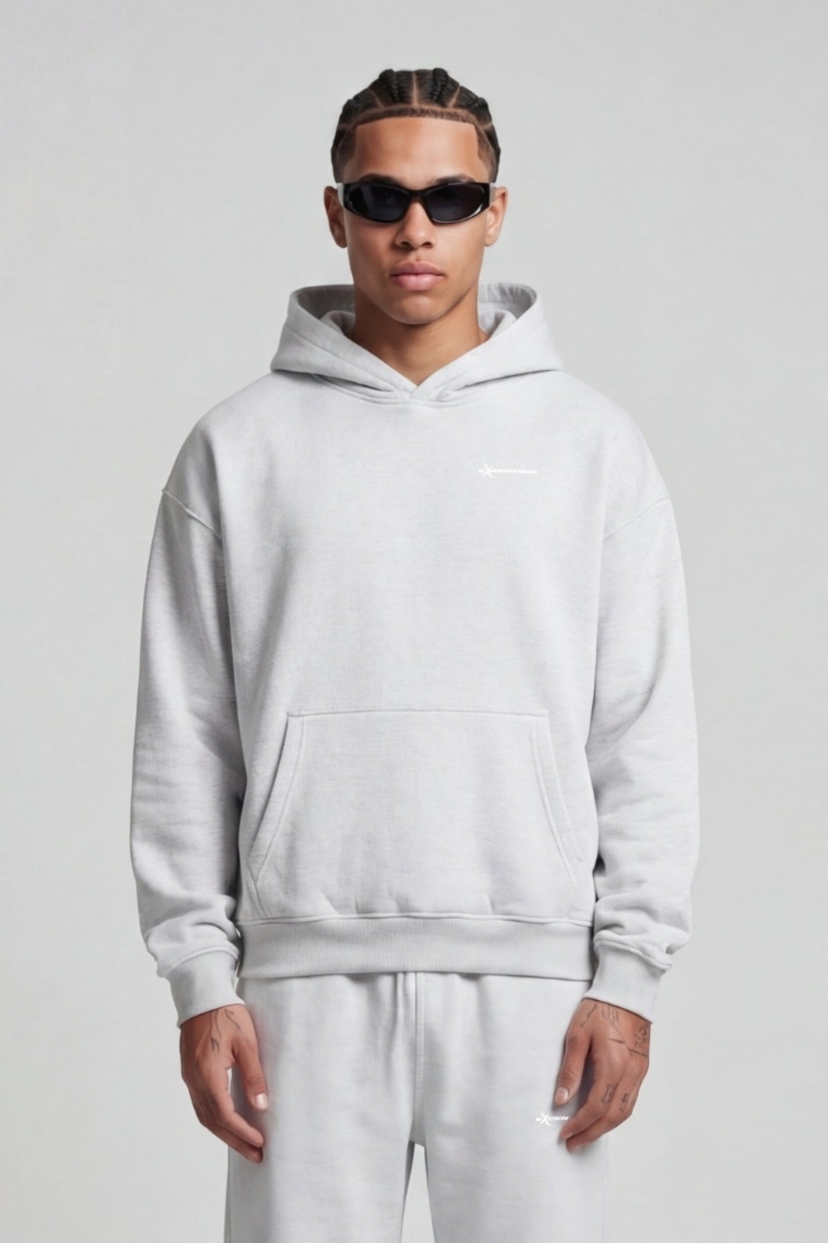 BASIC HOODIE