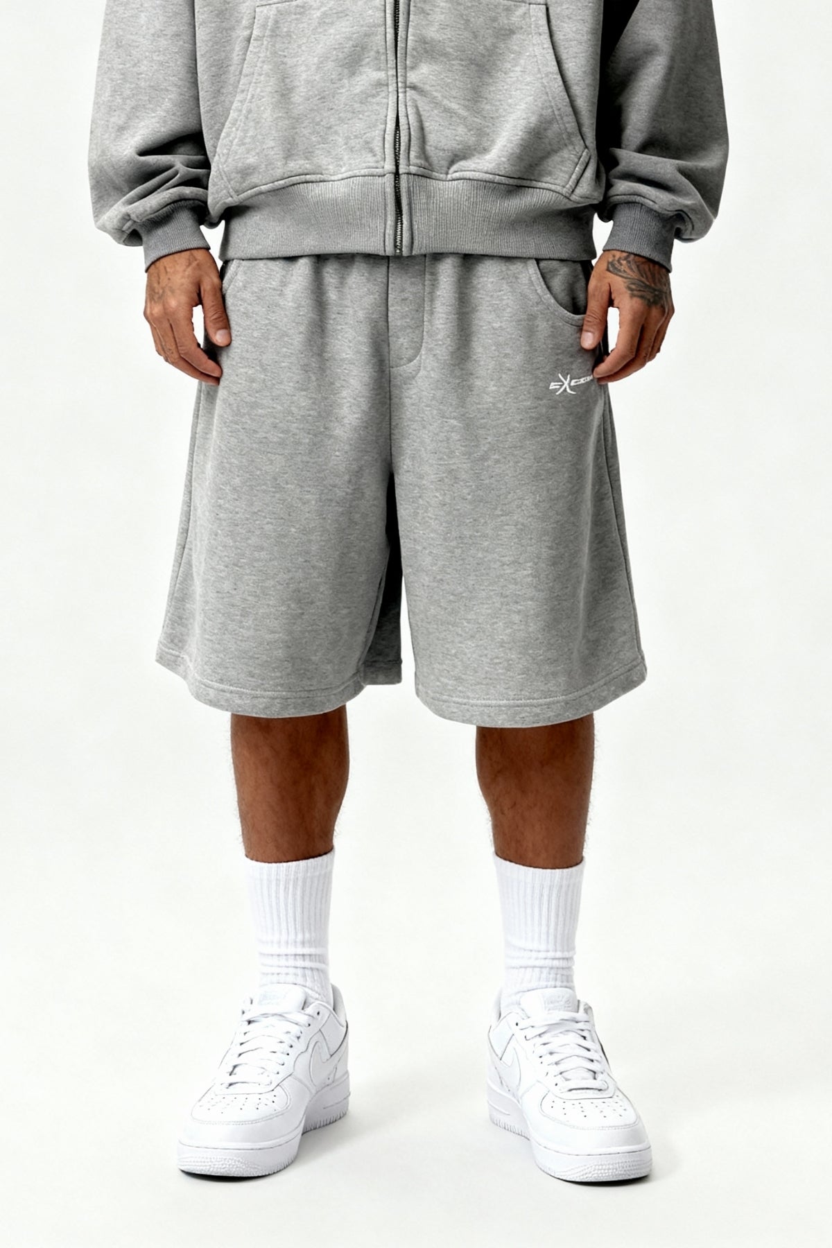BASIC SUMMER SET SMOKE GREY – Set aus T-Shirt und Shorts von EXCENTRED – Produktbild 3