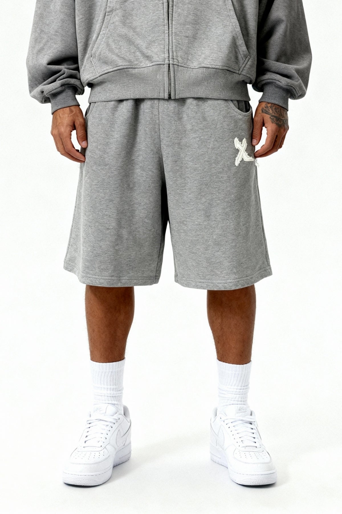 DISTRESSED SHORTS SMOKE GREY