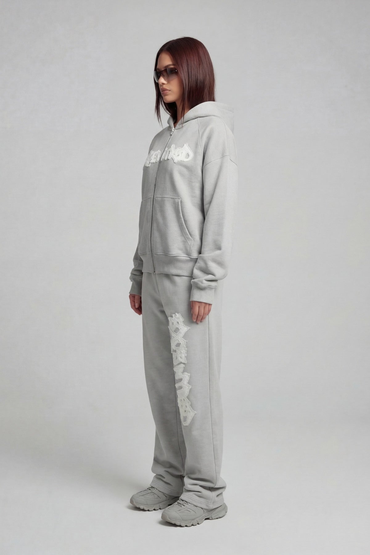 DISTRESSED JOGGER SMOKE GREY