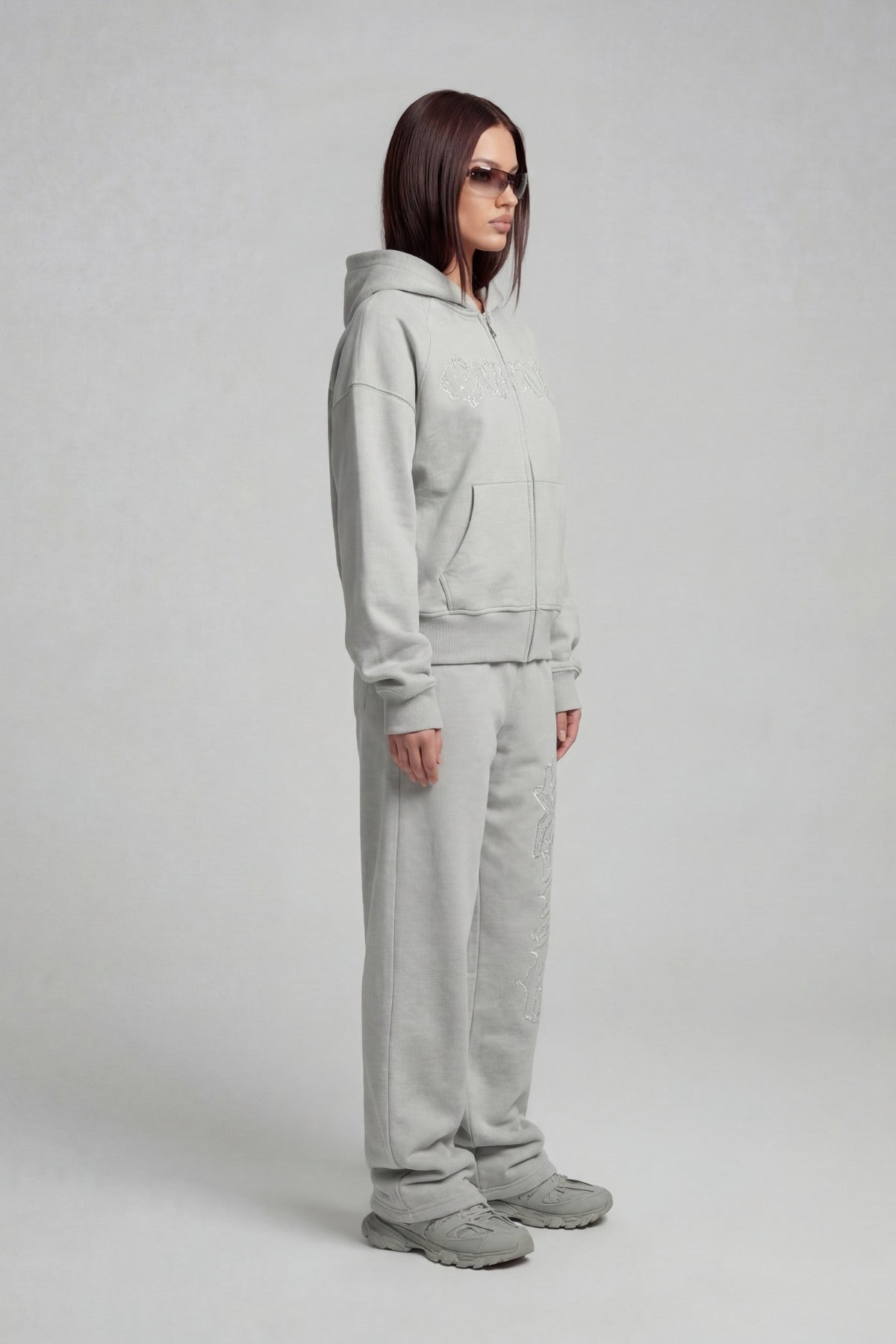 DISTRESSED ZIP HOODIE SMOKE GREY