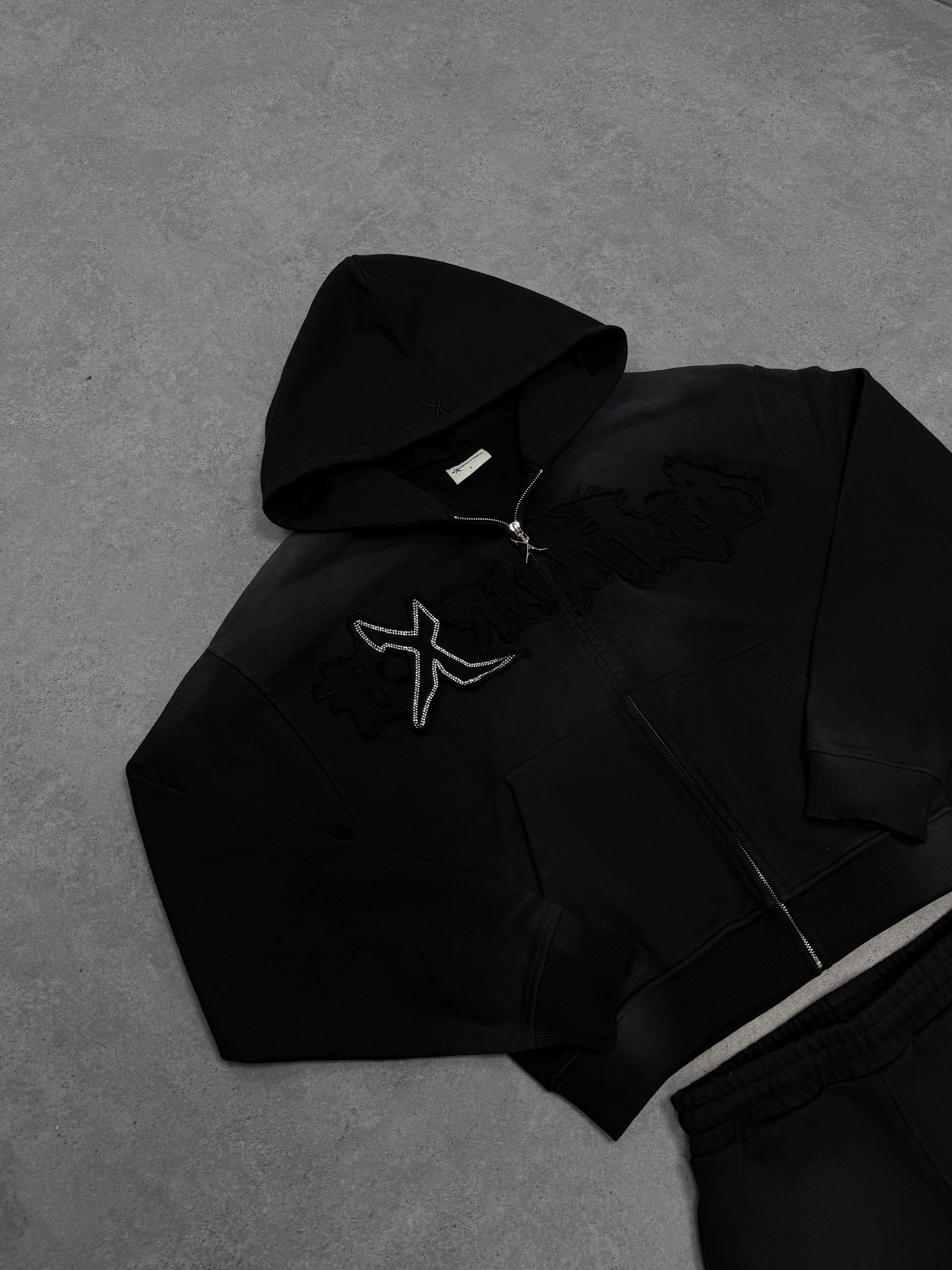 BLACK ZIP HOODIE