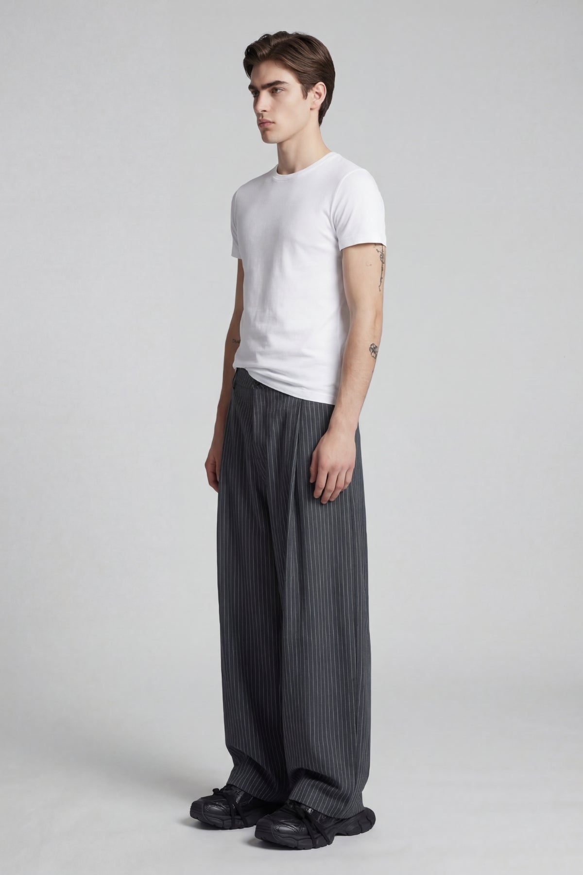 PINSTRIPE WIDE LEG PANTS