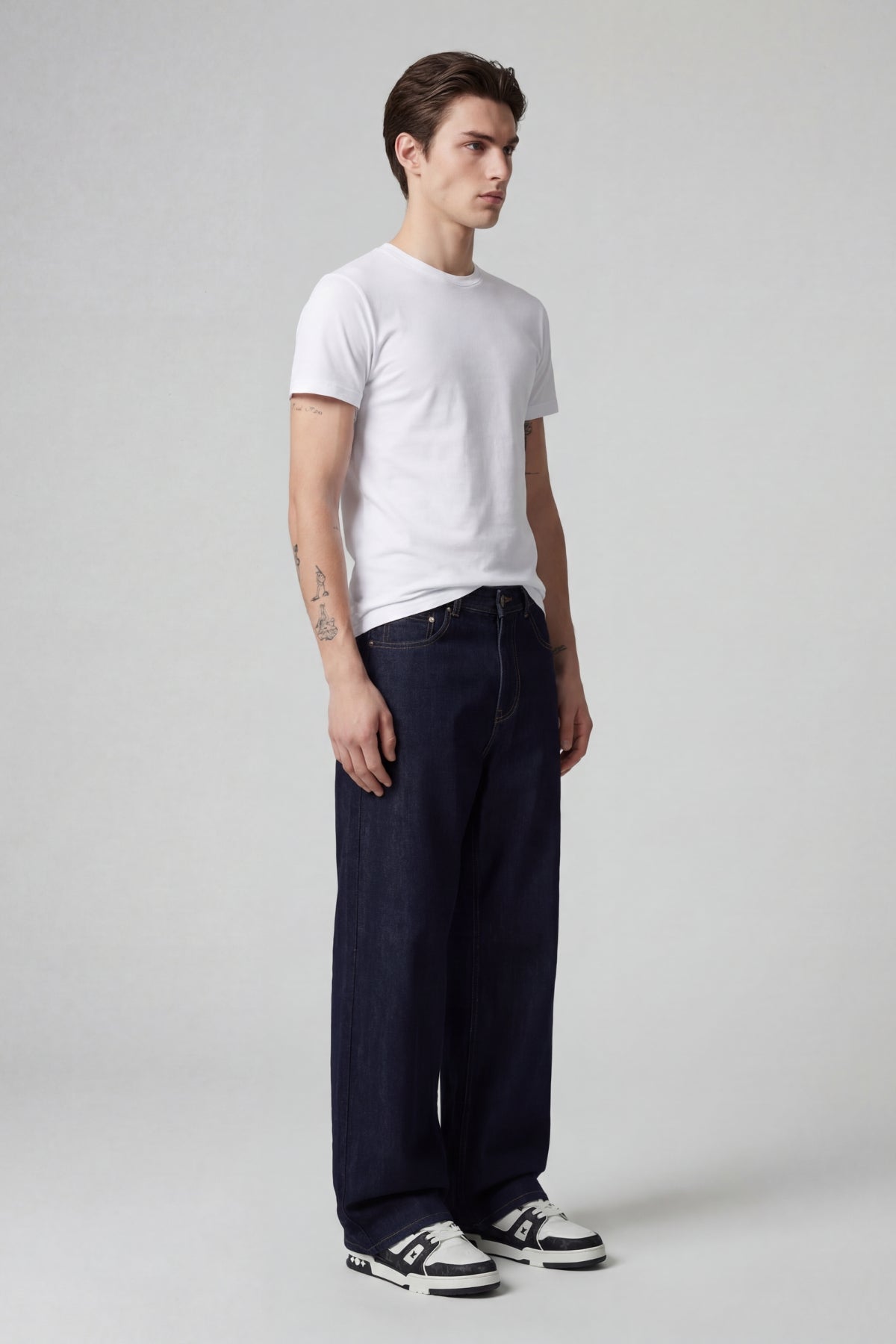 RAW STRAIGHT DENIM