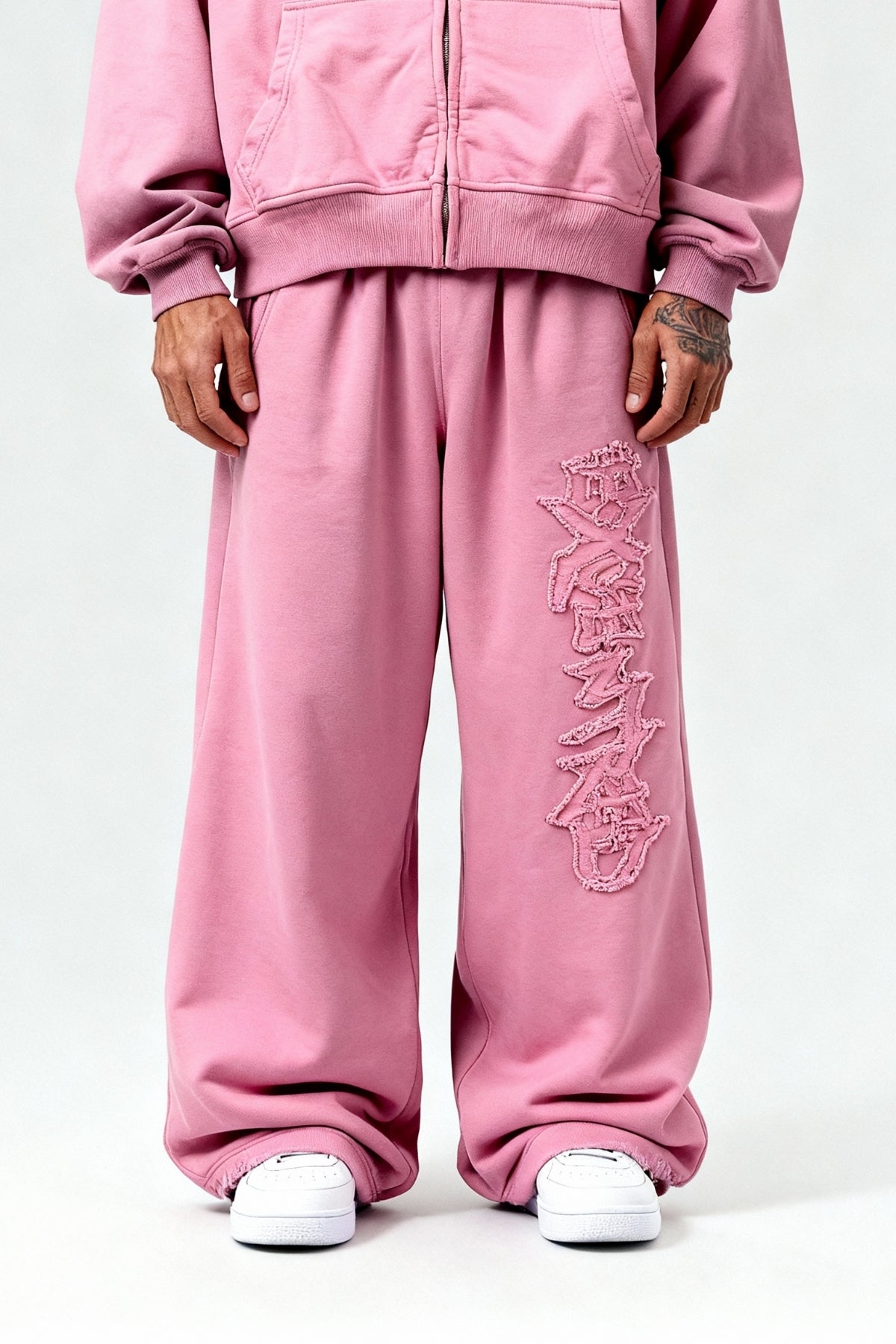 DISTRESSED JOGGER SAKURA  PINK