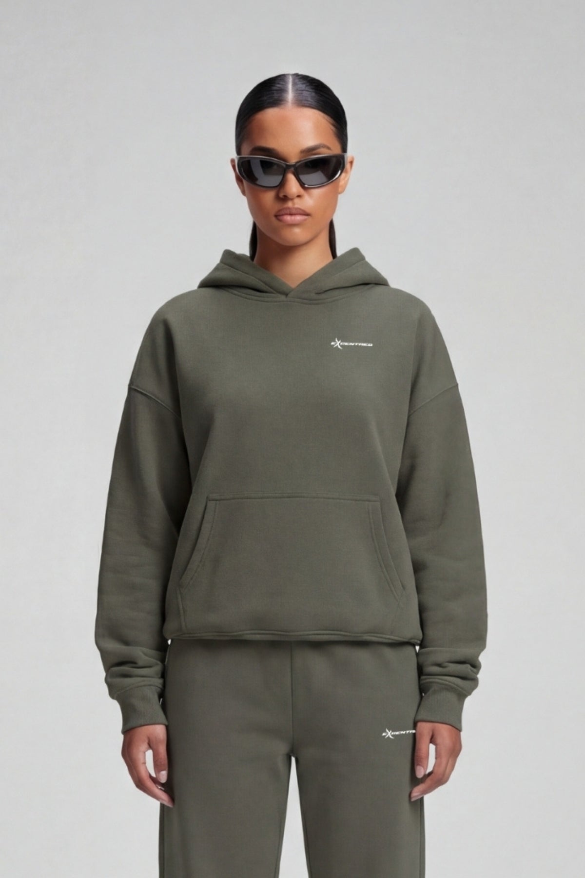 BASIC HOODIE