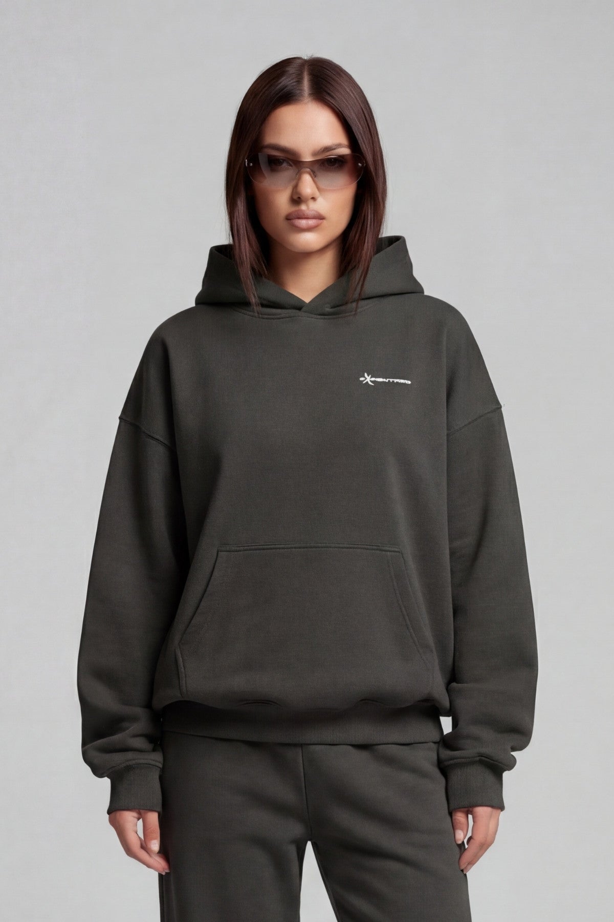 DISTRESSED BASIC HOODIE