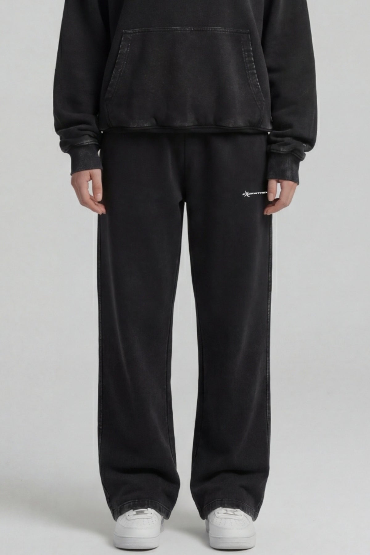 BASIC OPEN LEG JOGGER