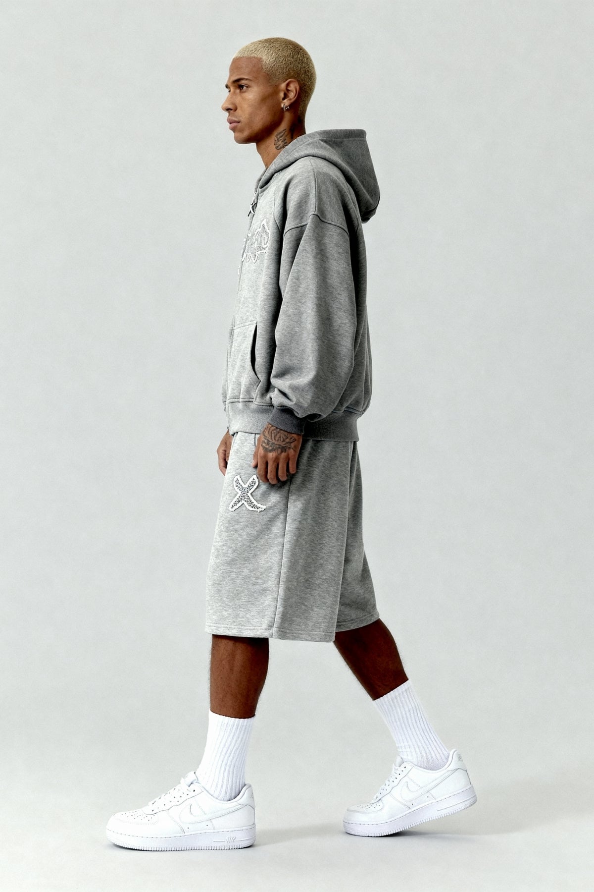 DISTRESSED SHORTS SMOKE GREY