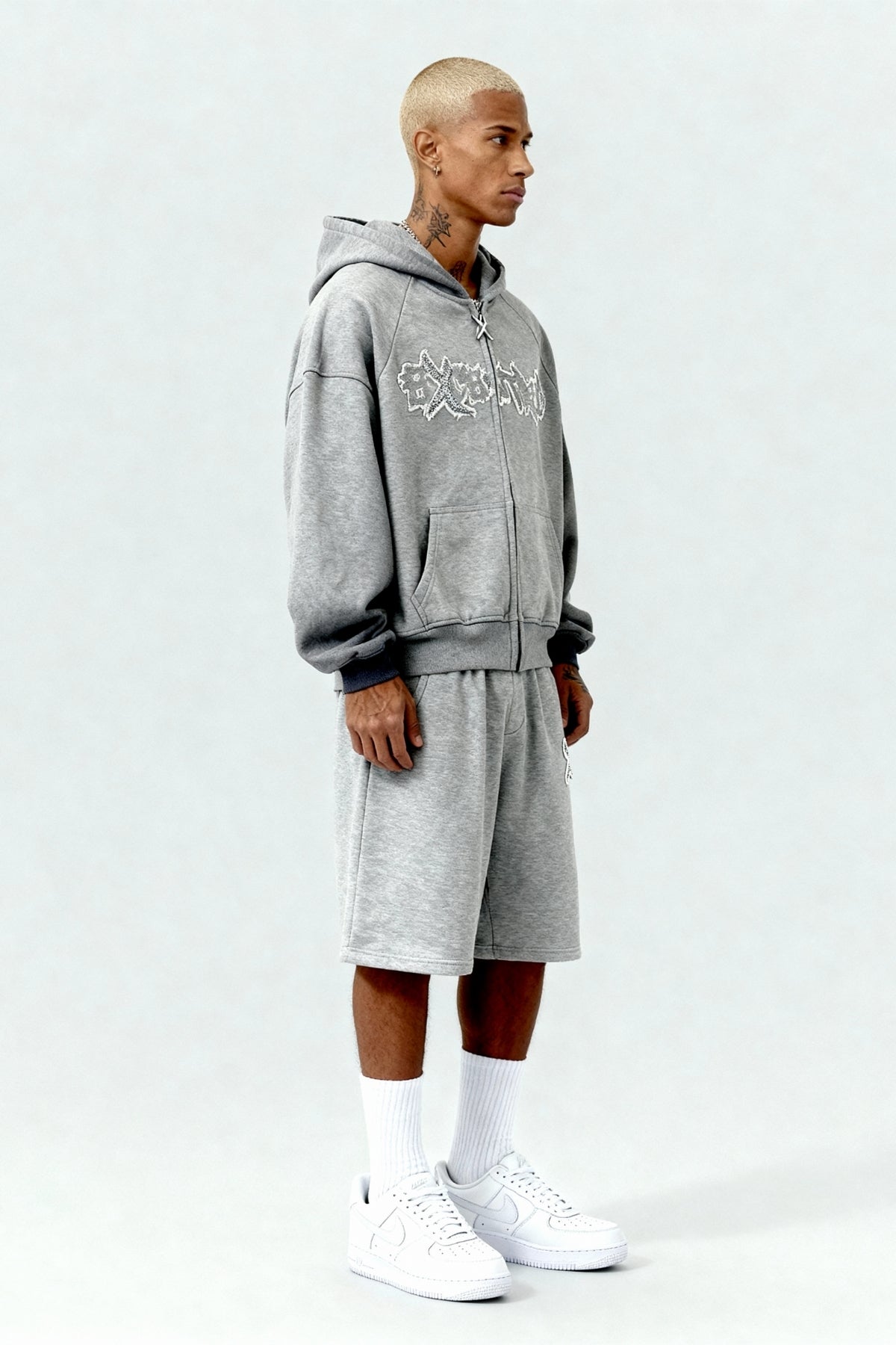 DISTRESSED SHORTS SMOKE GREY