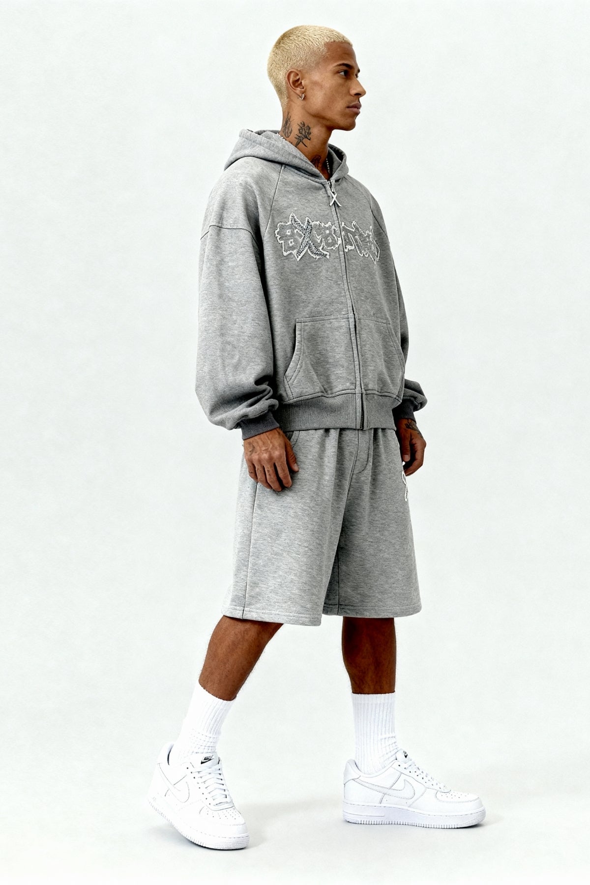 DISTRESSED SHORTS SMOKE GREY