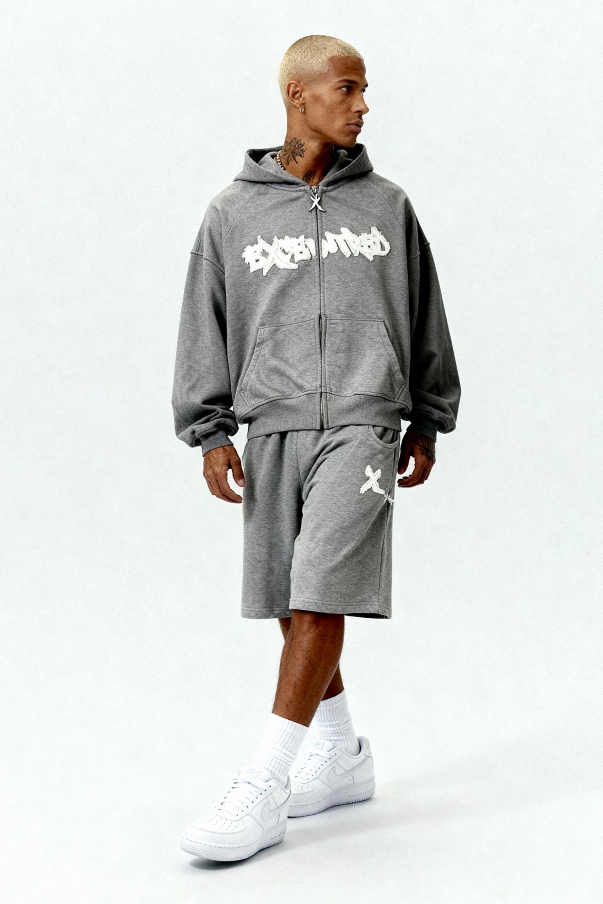 DISTRESSED SHORTS SMOKE GREY