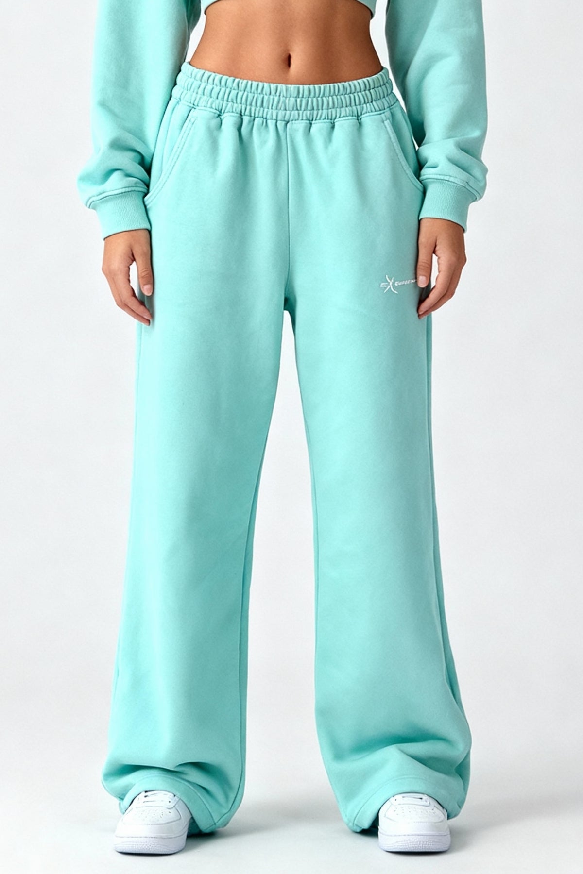 WMNS JOGGER CRYSTAL TIFFANY