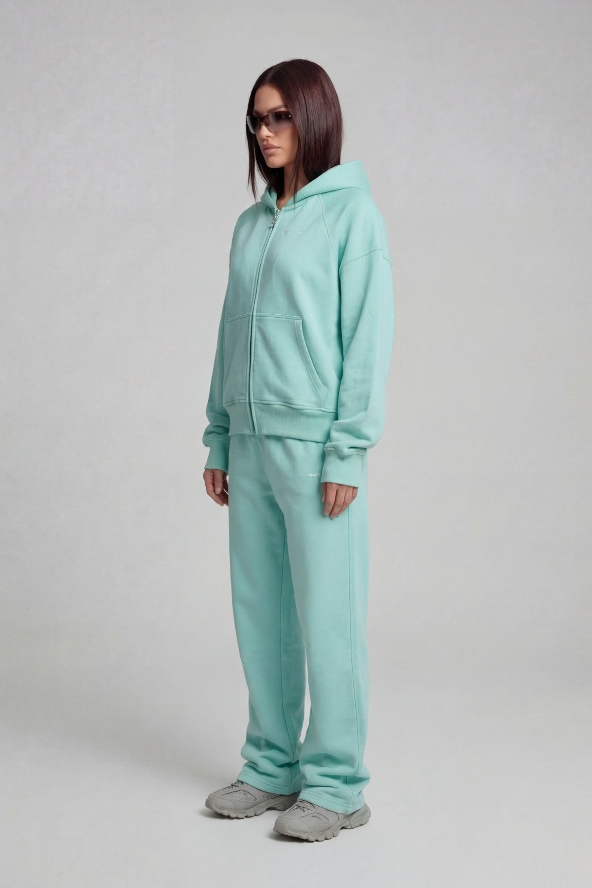 DISTRESSED ZIP HOODIE CRYSTAL TIFFANY