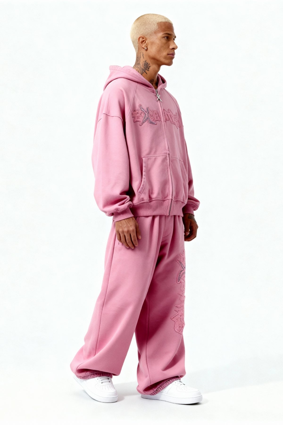 DISTRESSED JOGGER SAKURA  PINK