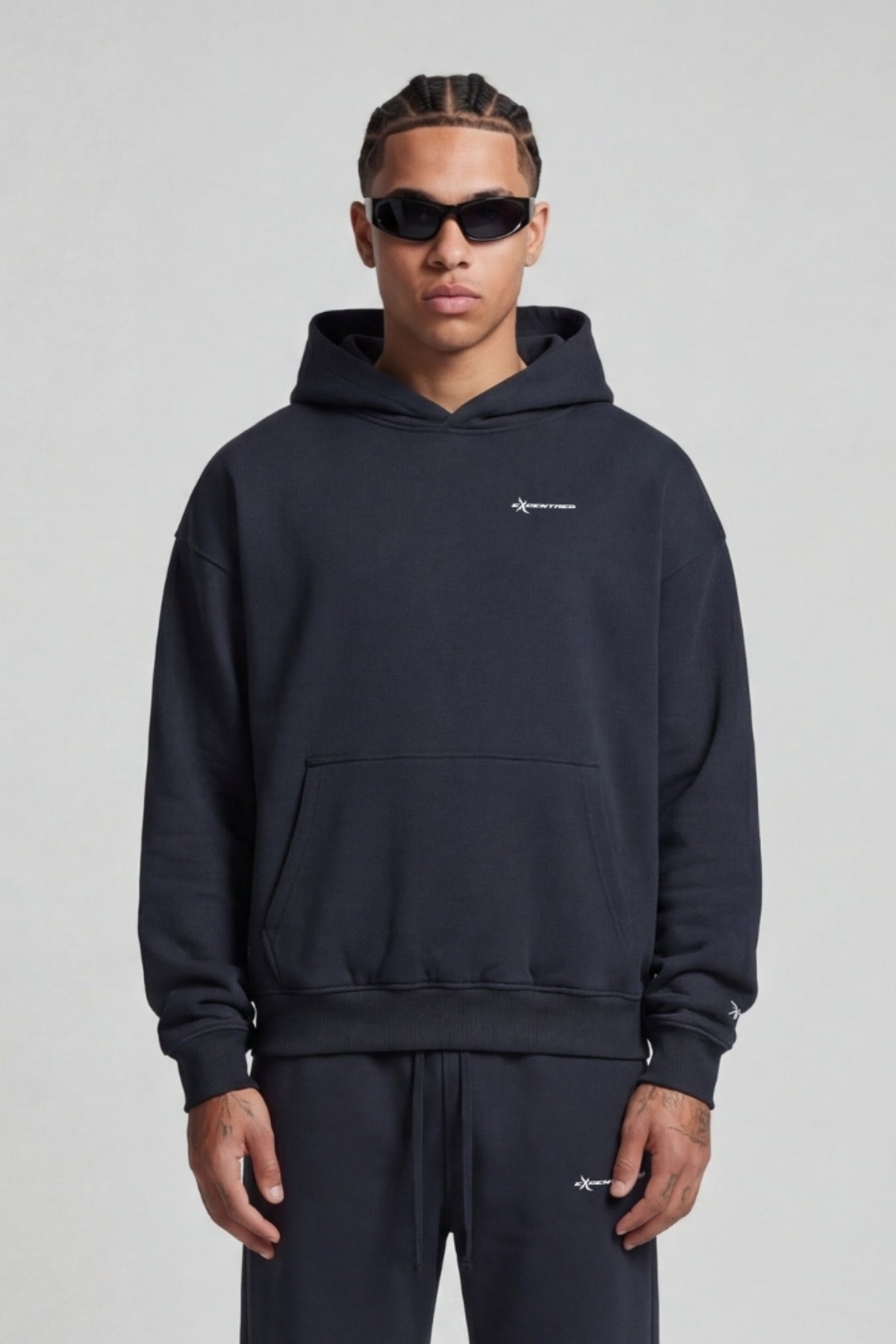 BASIC HOODIE