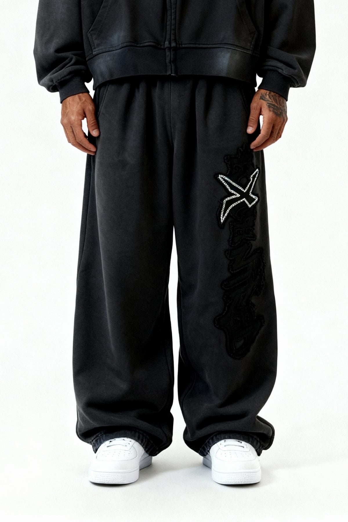 RHINESTONE JOGGER CARBON BLACK