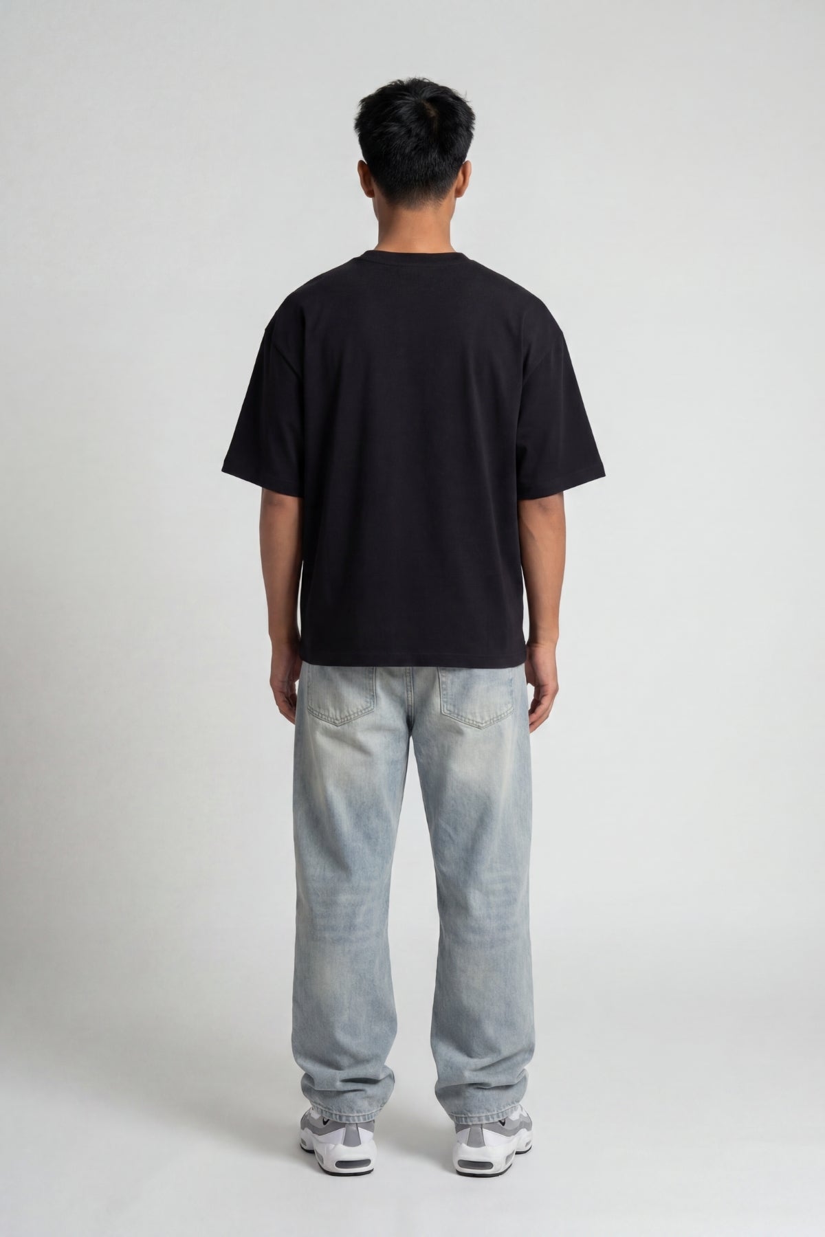 BLACK COLLEGE T-SHIRT
