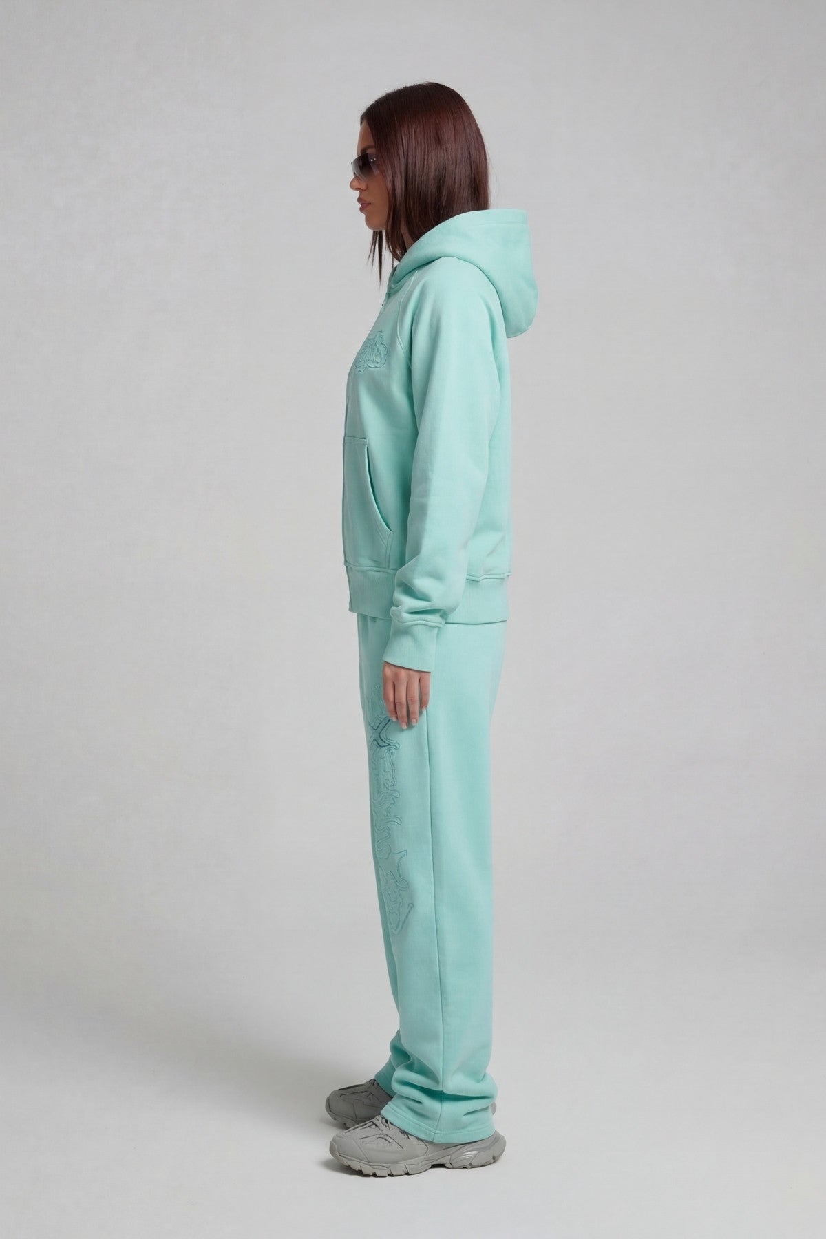 DISTRESSED ZIP HOODIE CRYSTAL TIFFANY