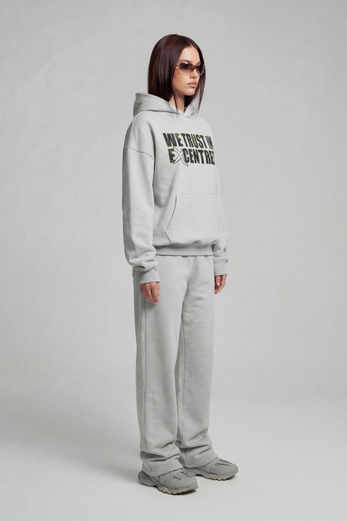 TRUST HOODIE LIGHT GRAY