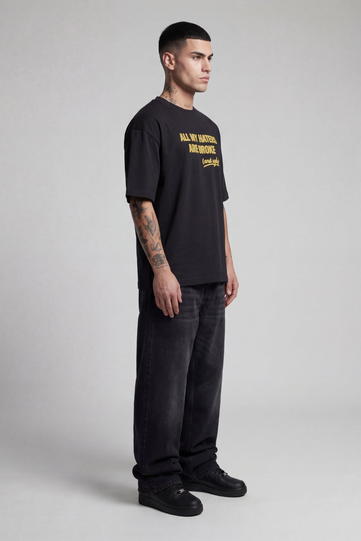 I NEED MORE HATERS プリントTシャツ ブラック I NEED MORE HATERS プリントTシャツ ブラック I NEED MORE HATERS