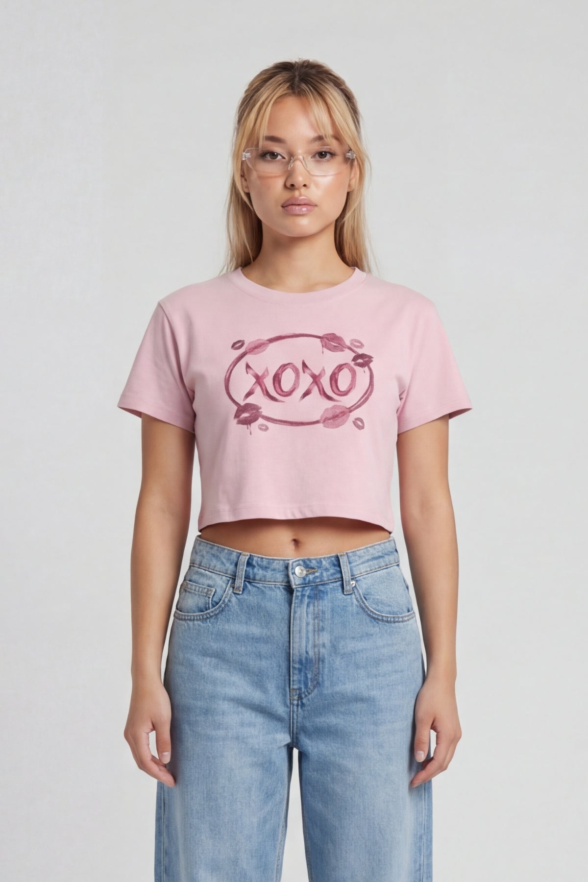 XOXO CROPPED TEE
