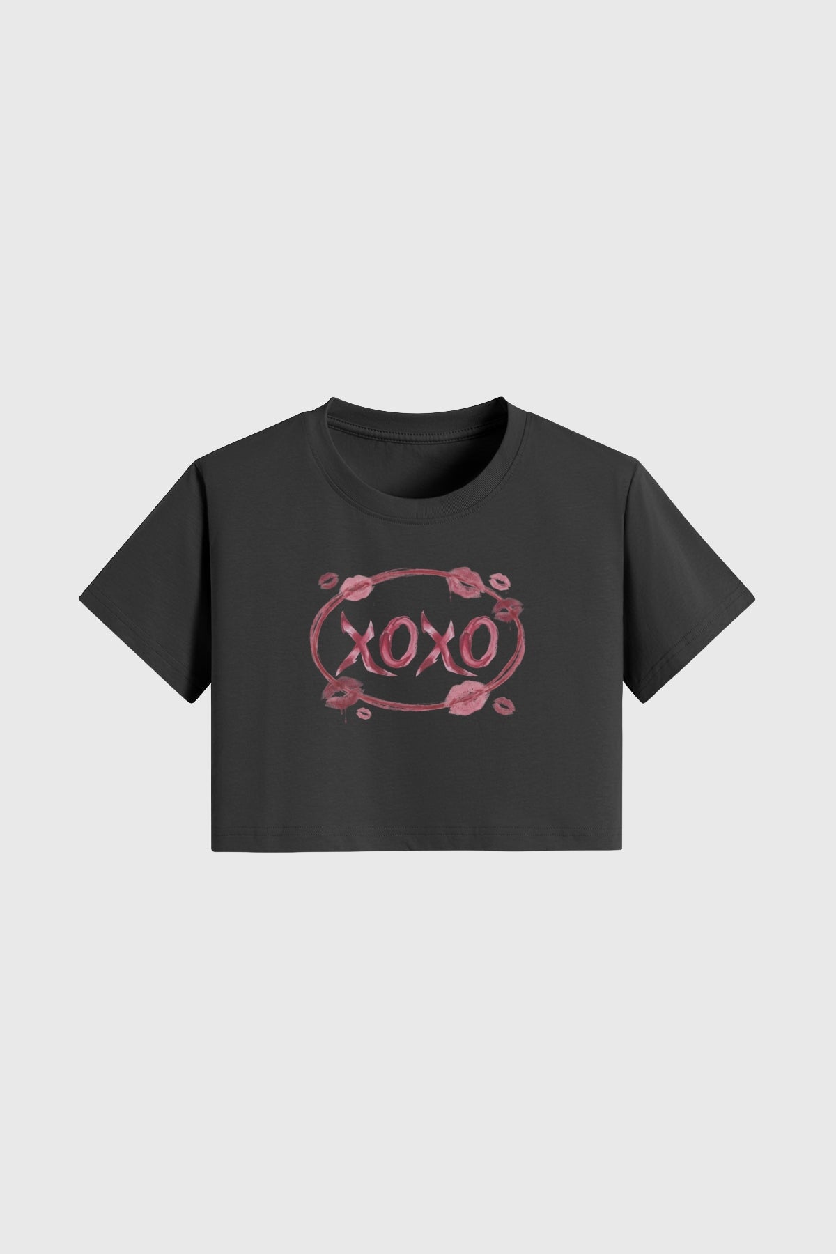 XOXO CROPPED TEE