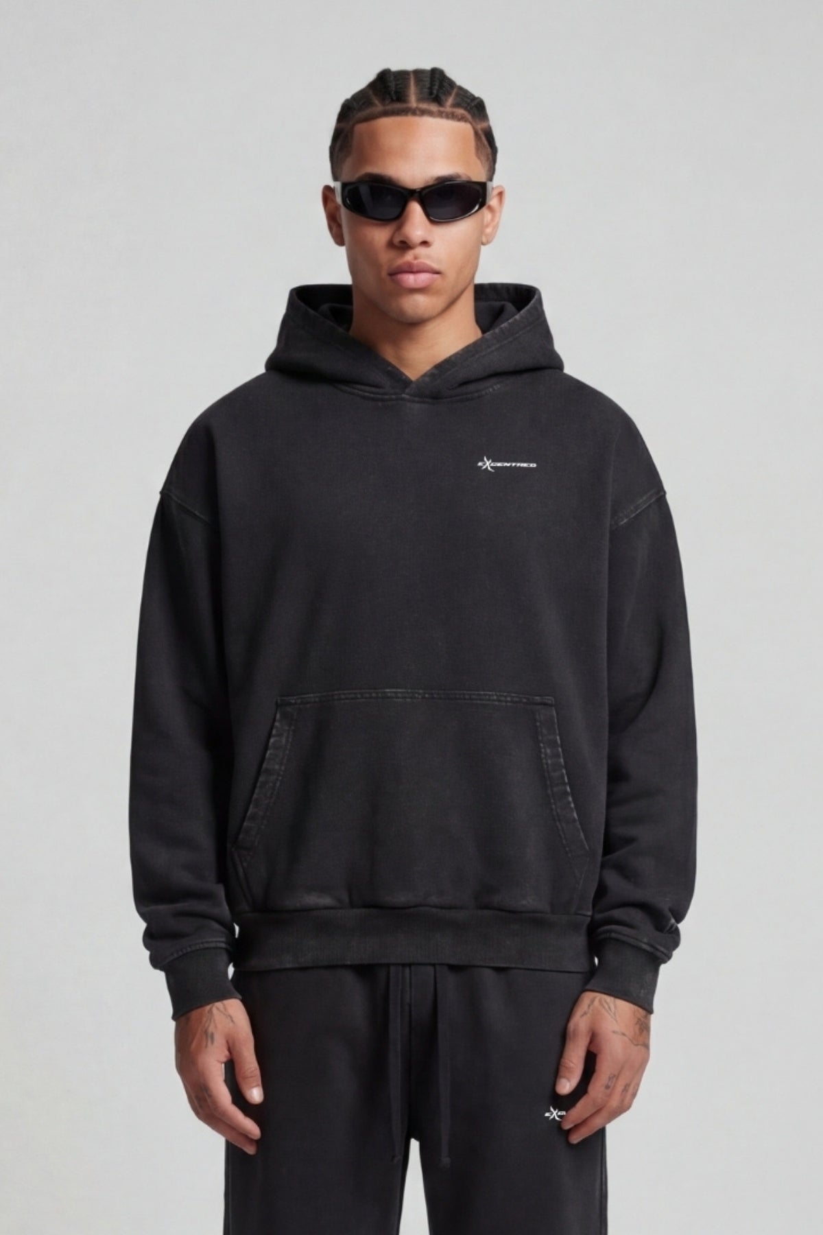 BASIC HOODIE