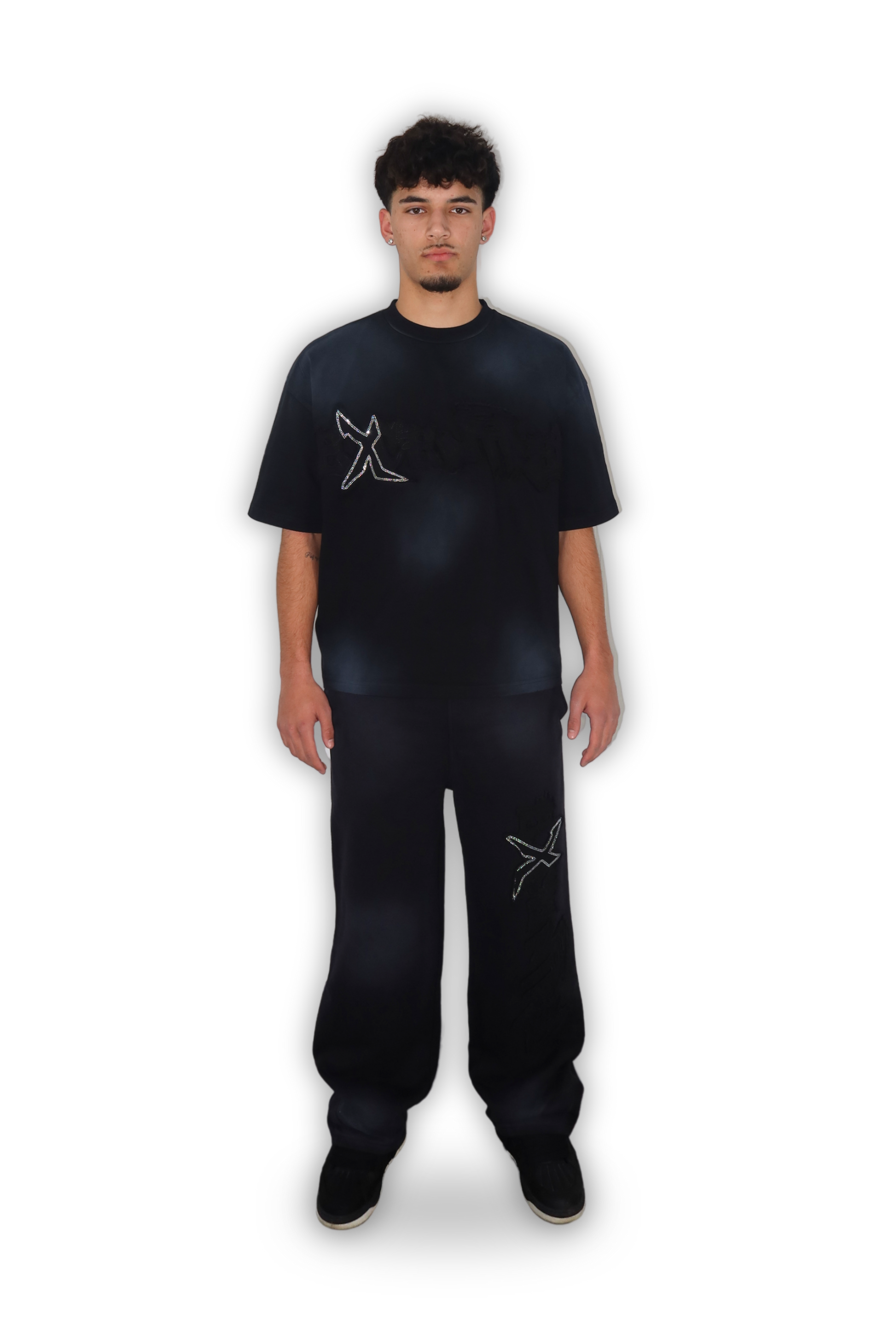 BLACK T-SHIRT