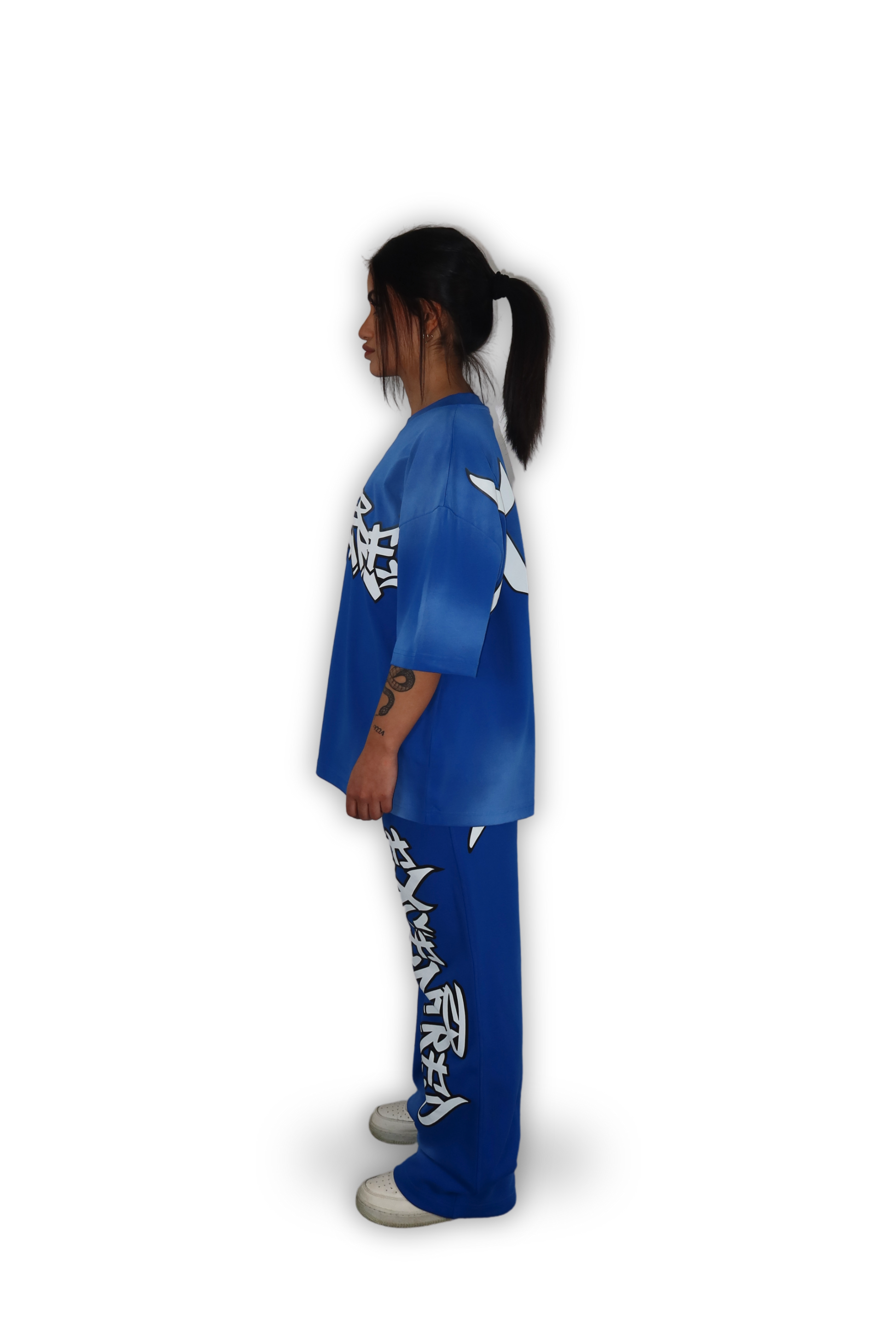 BLUE GRAFFITI TEE