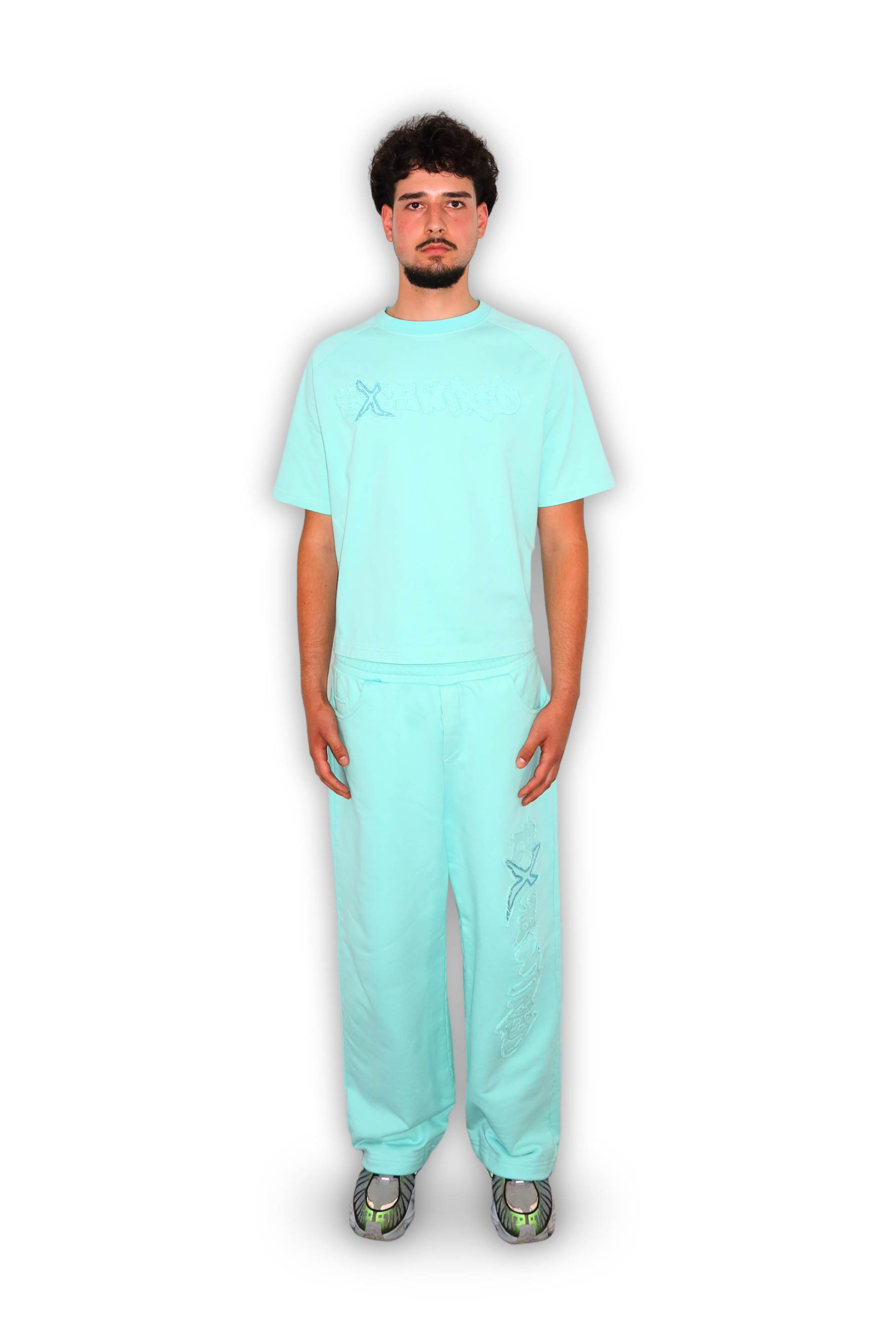 DISTRESSED JOGGER TIFFANY