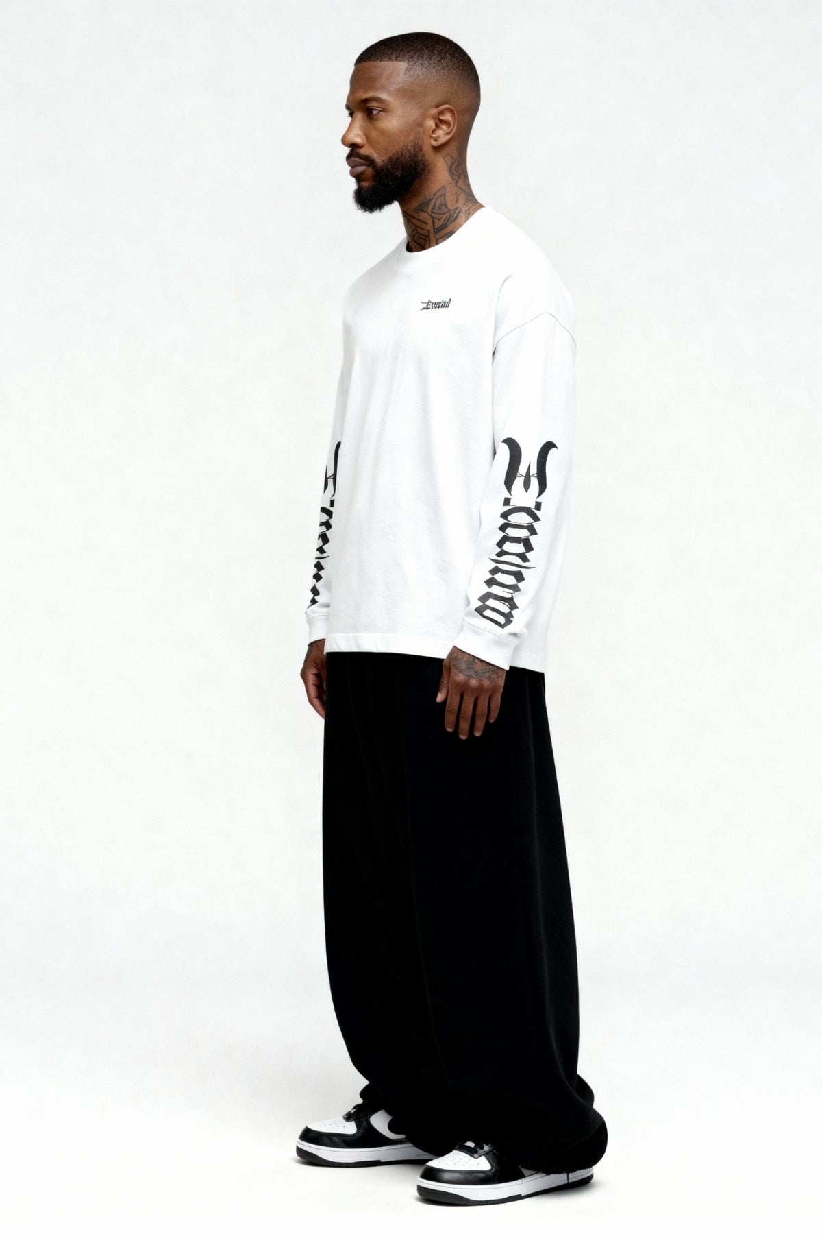 OLD ENGLISH LONGSLEEVE WHITE